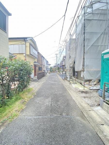 横浜市旭区南希望が丘 新築戸建(前面道路含む現地写真)