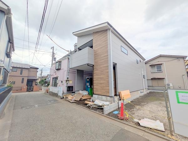 大和市鶴間1丁目2期 新築分譲住宅 2号棟(前面道路含む現地写真)