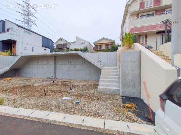 横浜市青葉区あざみ野3丁目　新築分譲住宅　2号棟