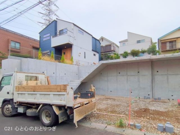 横浜市青葉区あざみ野3丁目　新築分譲住宅　1号棟