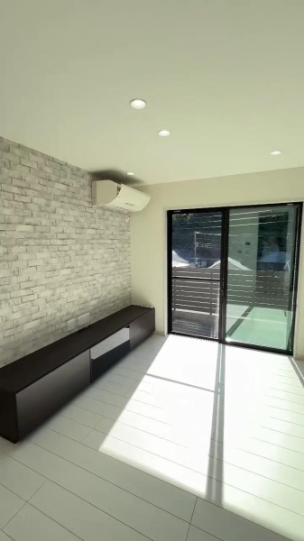 座間市入谷東4丁目の中古一戸建て(リビング)