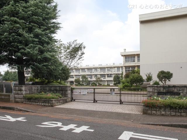 相模原市南区上鶴間8丁目4期　新築分譲住宅　2号棟(相模原市立上鶴間小学校)