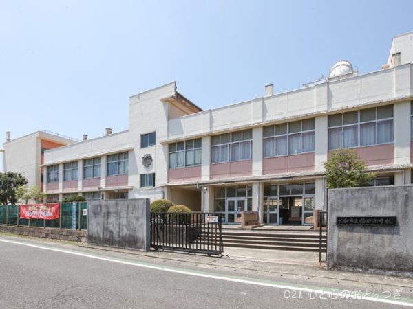 大和市福田2丁目14期　新築分譲住宅　2号棟(大和市立福田小学校)