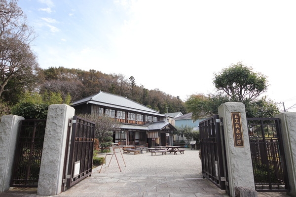 横浜市泉区和泉町　新築戸建　全2棟　2号棟(天王森泉公園)