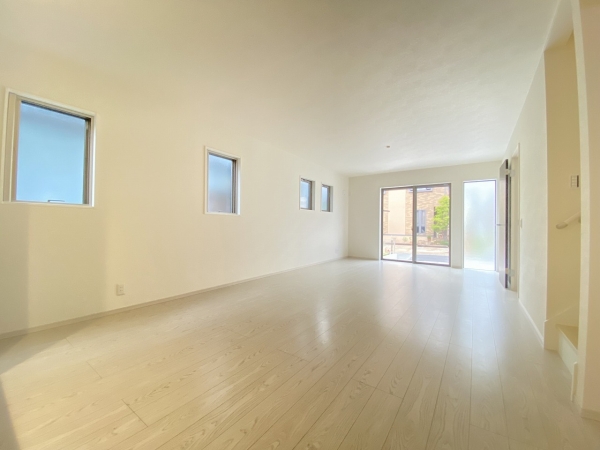 藤沢市高倉　新築戸建　全３棟　３号棟