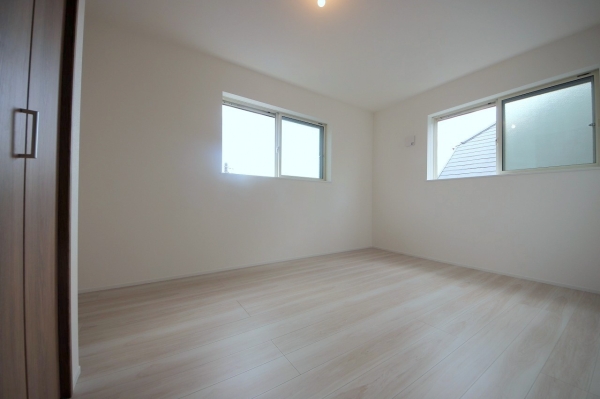 座間市ひばりが丘1丁目　新築分譲住宅　2号棟