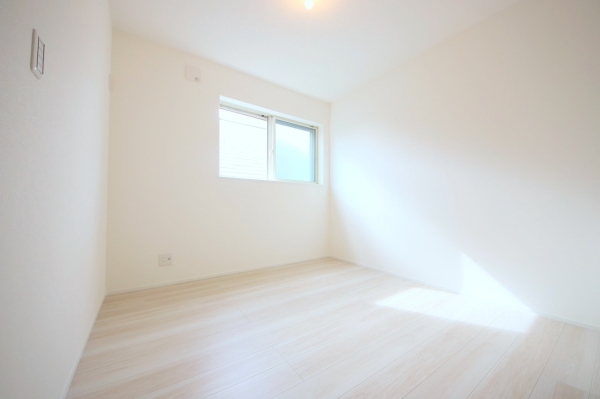 座間市ひばりが丘1丁目　新築分譲住宅　2号棟