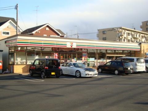 レゾン南林間(セブンイレブン座間ひばりが丘1丁目店)