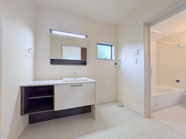 座間市相模が丘2丁目　新築分譲住宅　2号棟