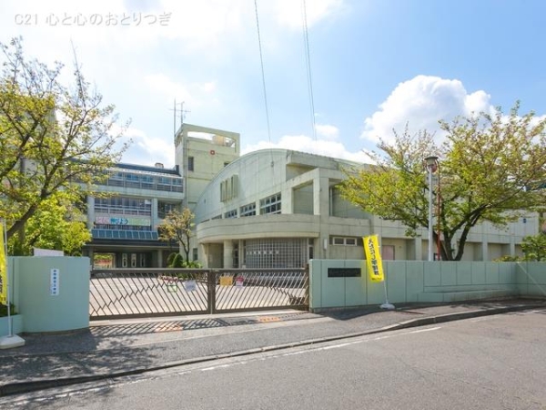 横浜市青葉区荏田西2丁目　新築分譲住宅(横浜市立荏田西小学校)
