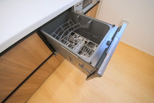 大和市西鶴間2丁目　新築戸建　全2棟　1号棟