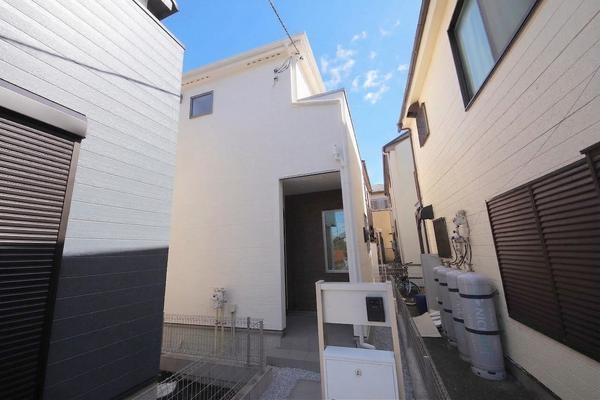 大和市西鶴間2丁目　新築戸建　全2棟　1号棟