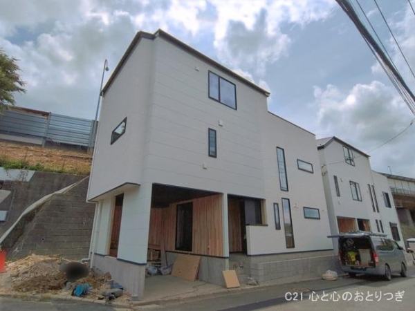 横浜市青葉区新石川3丁目　新築分譲住宅　2号棟