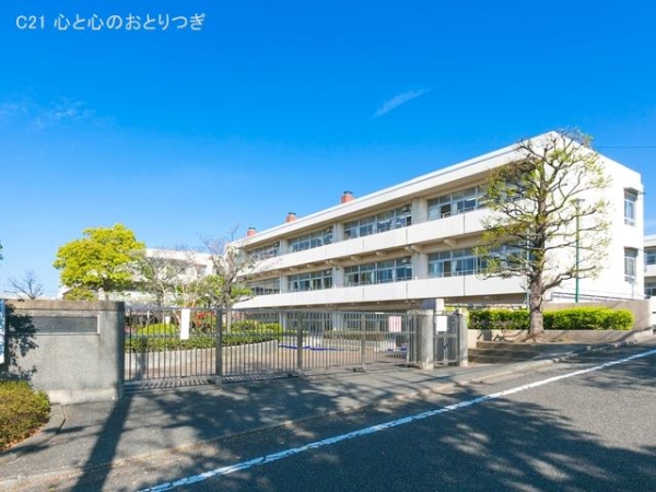 横浜市青葉区新石川3丁目　新築分譲住宅　1号棟(横浜市立新石川小学校)