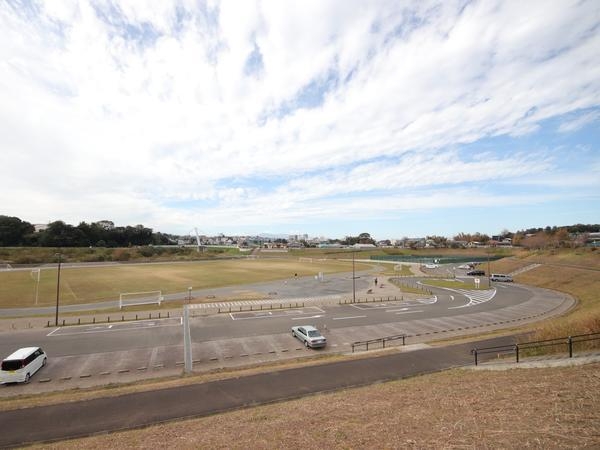 横浜市戸塚区俣野町の中古一戸建て(神奈川県立境川遊水地公園)