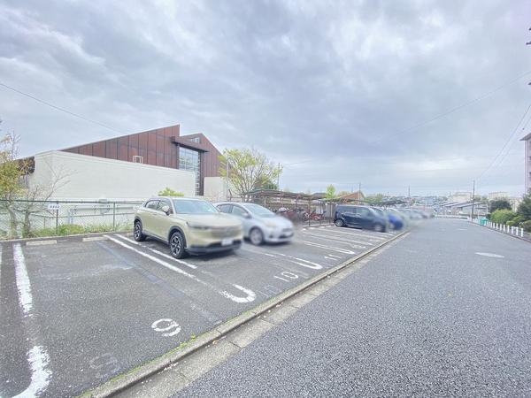 左近山団地2街区17号棟