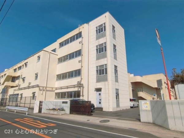 横浜市瀬谷区阿久和東４丁目の土地(横浜市立原中学校)
