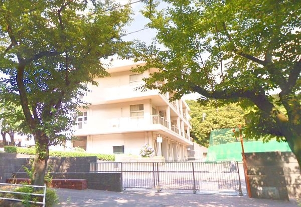 横浜市旭区上川井町　新築戸建　全5棟　E号棟(横浜市立若葉台中学校)