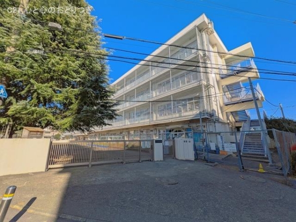 町田市薬師台２丁目の中古一戸建て(町田市立藤の台小学校)