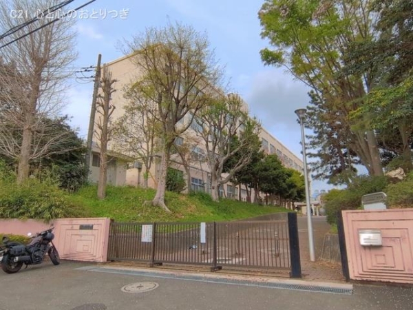 横浜市青葉区美しが丘西1丁目　新築分譲住宅　1号棟(横浜市立山内中学校)