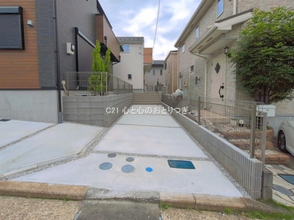 横浜市青葉区美しが丘西1丁目　新築分譲住宅　2号棟