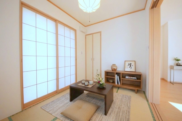 大和市上草柳８丁目の中古一戸建て