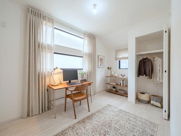 相模原市南区上鶴間4丁目13期　新築分譲住宅　2号棟