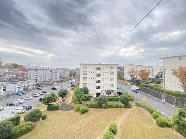 左近山団地４　１６号棟