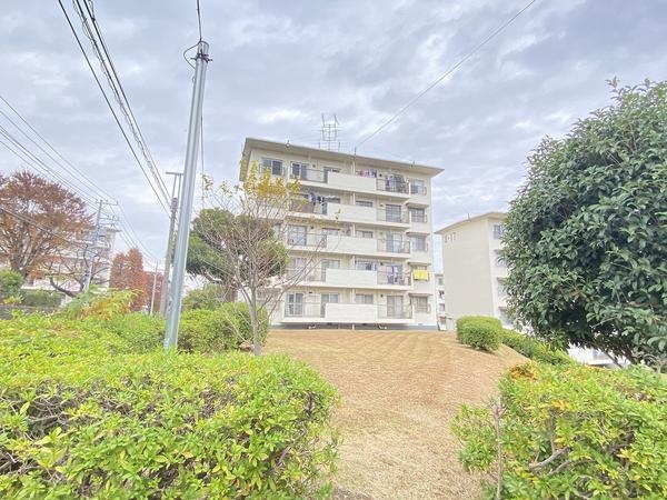 左近山団地４　１６号棟