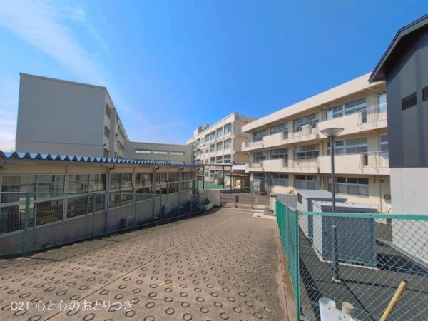 横浜市瀬谷区二ツ橋町の中古一戸建て(横浜市立東野中学校)