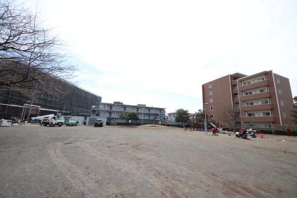海老名市東柏ケ谷４丁目の中古一戸建て(桜森わいわい公園)