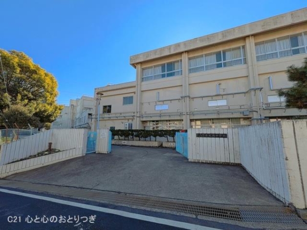 町田市小川２丁目の中古一戸建て(町田市立南成瀬中学校)