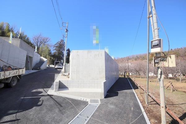 町田市上小山田町の土地