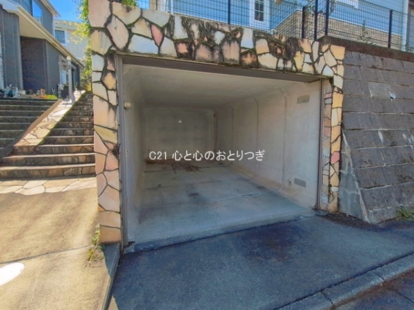 町田市上小山田町の中古一戸建て