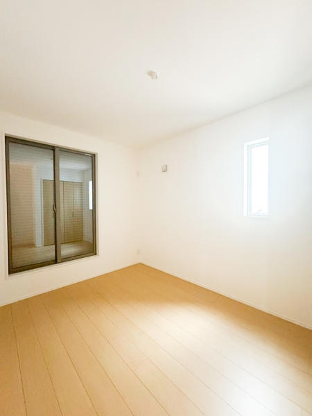 綾瀬市大上４丁目　新築戸建