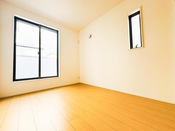 綾瀬市大上４丁目　新築戸建