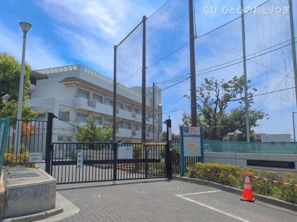 横浜市青葉区しらとり台　新築分譲住宅(横浜市立さつきが丘小学校)