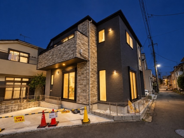 相模原市南区東林間7丁目11期　新築分譲住宅