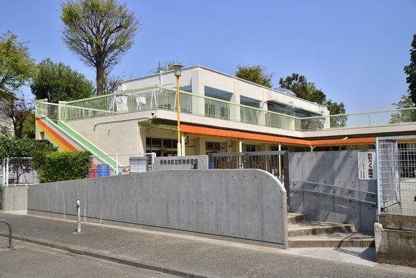 世田谷区弦巻５丁目の中古一戸建て(弦巻保育園)