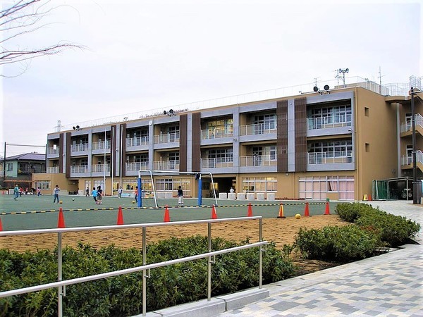 ライオンズガーデンテラス千歳烏山(世田谷区立給田小学校)