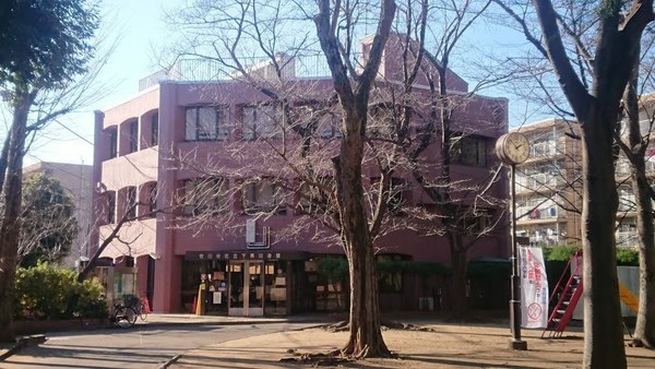 カーサ池尻(世田谷区立下馬図書館)