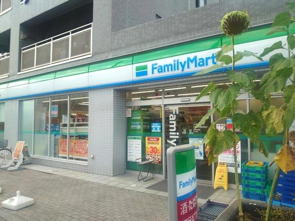 富士見コーポ(ファミリーマート中野富士見町駅前店)