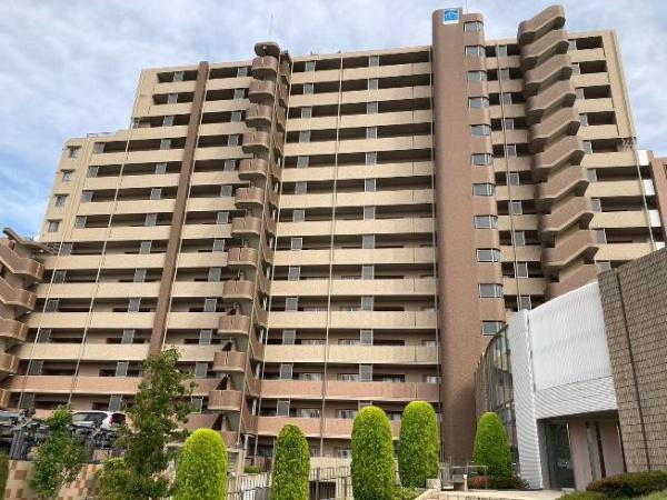 パインズマンション成田