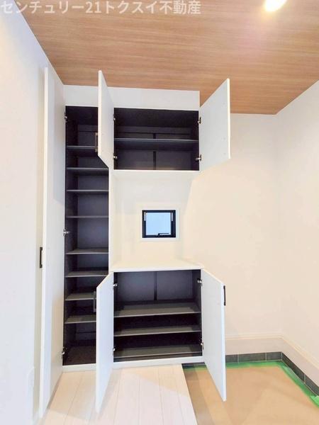 四街道市グラファーレ千代田5期1号棟新築戸建全2棟(玄関)