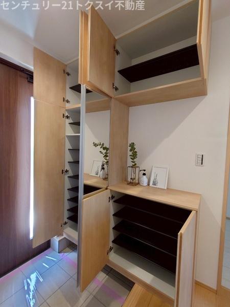 フレスティア西ユーカリが丘No1新築戸建(玄関)