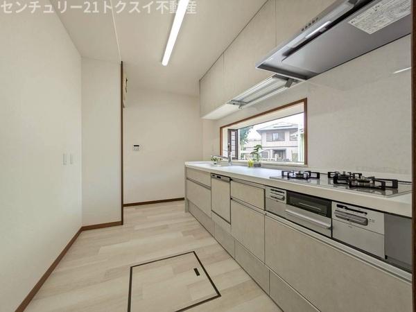 四街道市千代田3丁目の中古一戸建て(キッチン)