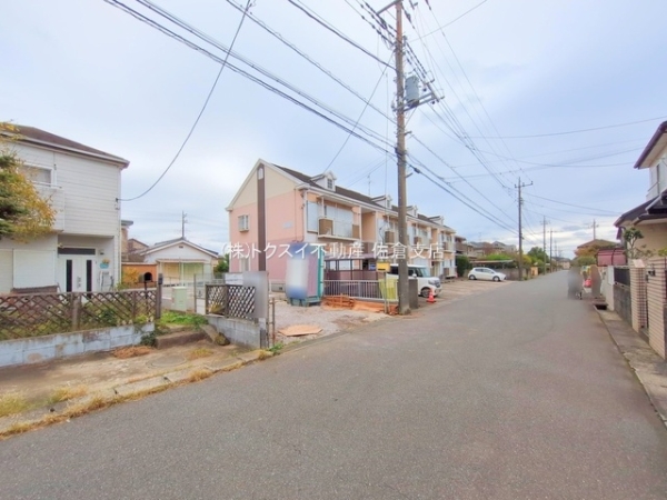 佐倉市江原台7期1棟1号棟新築戸建全1棟(前面道路含む現地写真)
