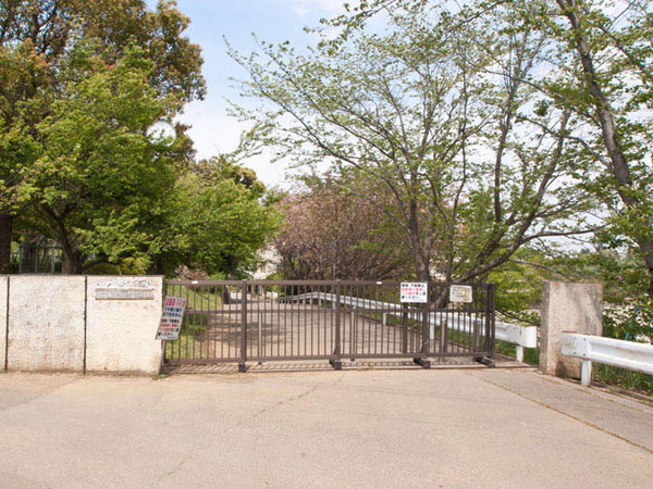 佐倉市新臼井田の土地(佐倉市立臼井中学校)