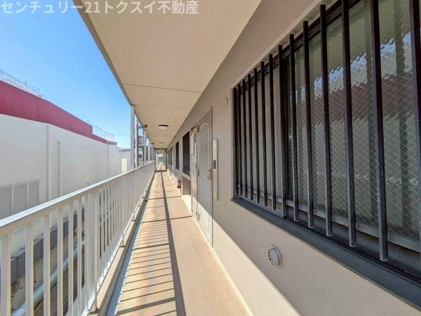 ベルドゥムール志津駅前