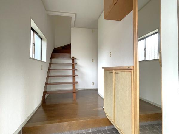 八街市八街い　中古